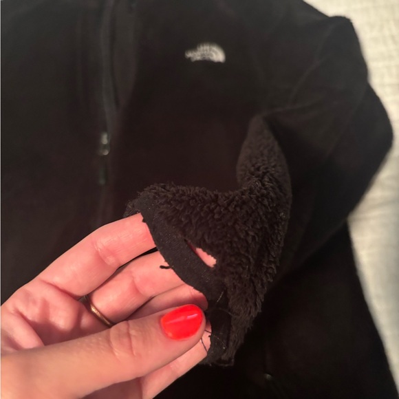 The North Face Black Fleece Women’s Jacket - Picture 3 of 4